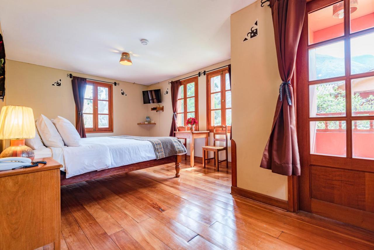 Hotel Pakaritampu โอยานไตตามโบ ภายนอก รูปภาพ