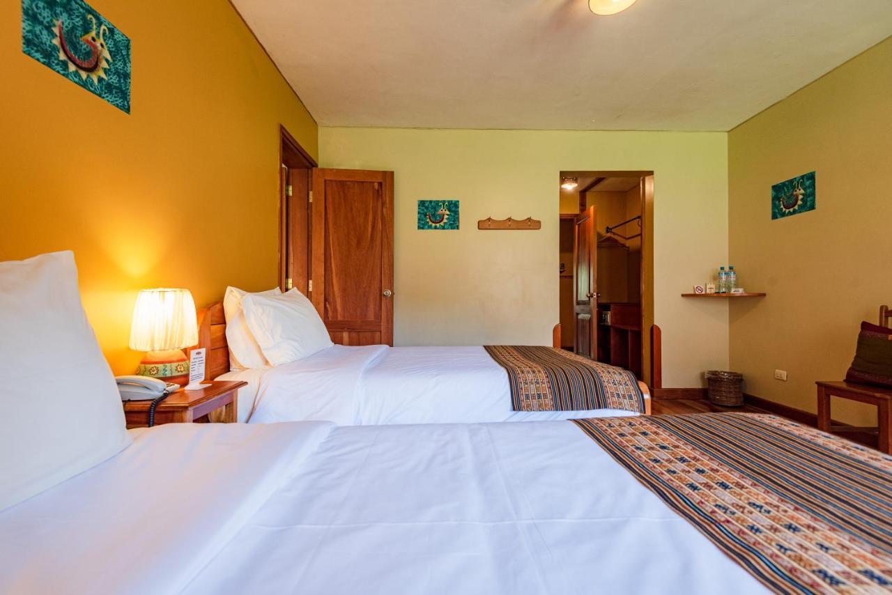Hotel Pakaritampu โอยานไตตามโบ ภายนอก รูปภาพ