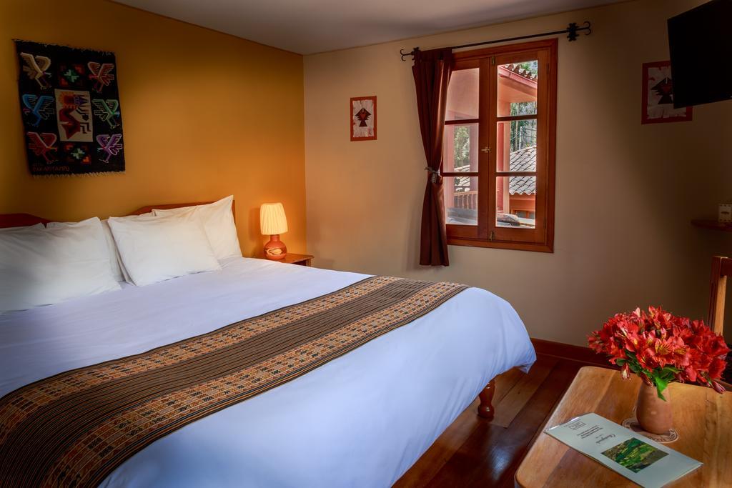Hotel Pakaritampu โอยานไตตามโบ ภายนอก รูปภาพ