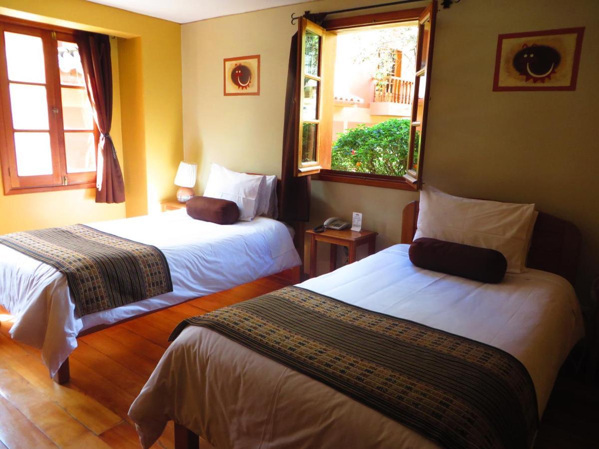 Hotel Pakaritampu โอยานไตตามโบ ภายนอก รูปภาพ
