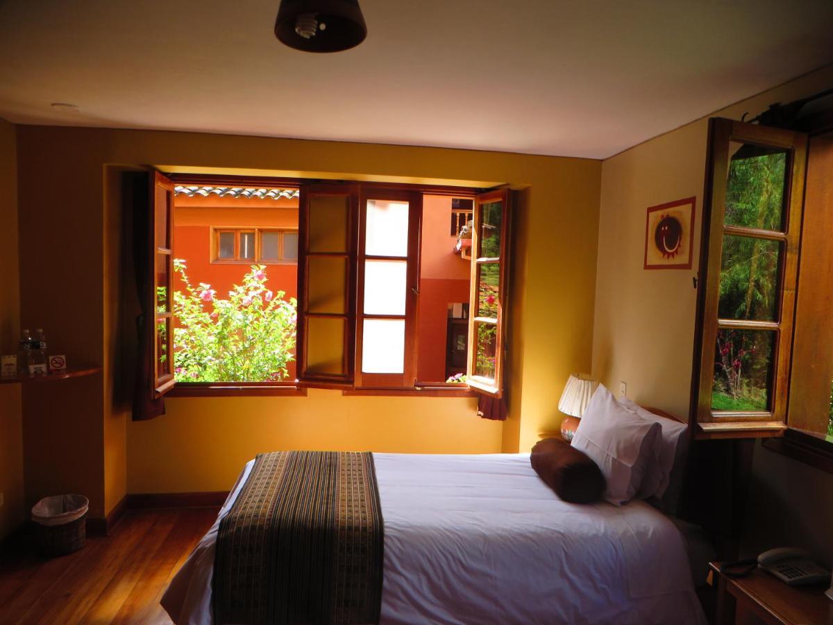 Hotel Pakaritampu โอยานไตตามโบ ภายนอก รูปภาพ